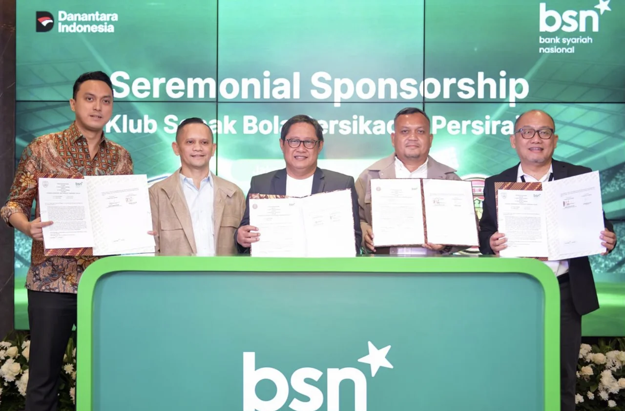 Perjanjian Kerja Sama (PKS) antara Bank BSN dengan klub sepak bola Persikad Depok dan Persiraja Banda Aceh pada Rabu (7/10/2026). Foto: Istimewa